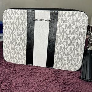 Michael Kors Crossbody Bag